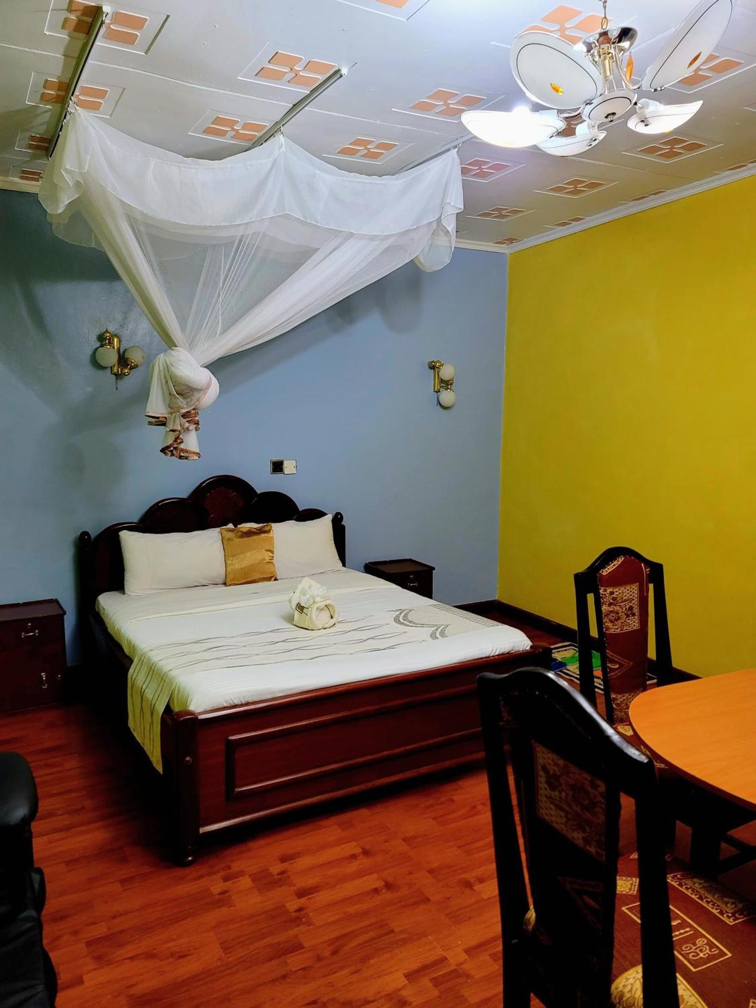 Apex Resort Nakuru Esterno foto